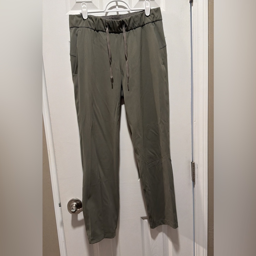 Lululemon women’s Olive Green Pants